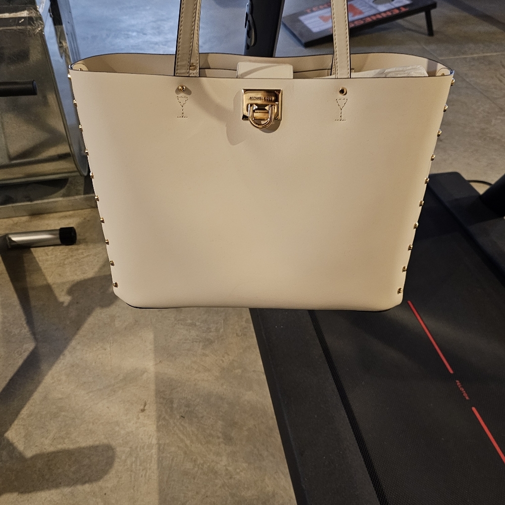MK NWT